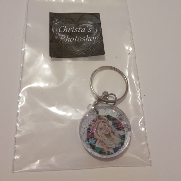 Keychain - Picture 3 of 11